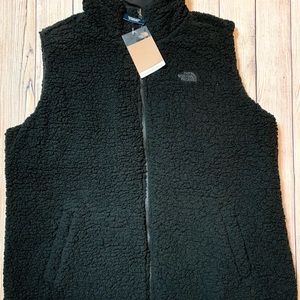 The North Face Reversible Sherpa/Puffer Vest
